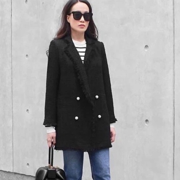 Zara Women's Black Frayed Tweed Boucle Blazer Jacket w Pearl Buttons, Small EUC - Picture 2 of 11